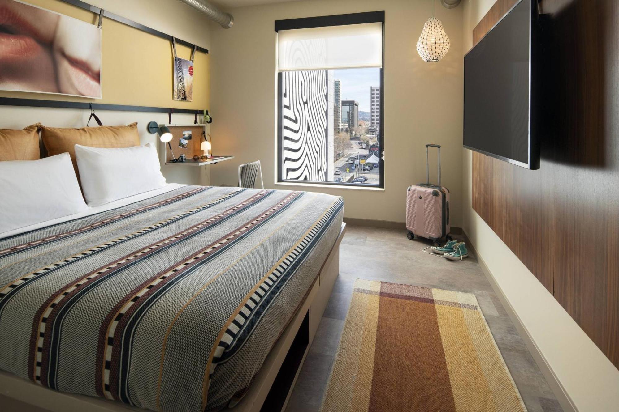 Moxy Oakland Uptown Hotel Exterior photo